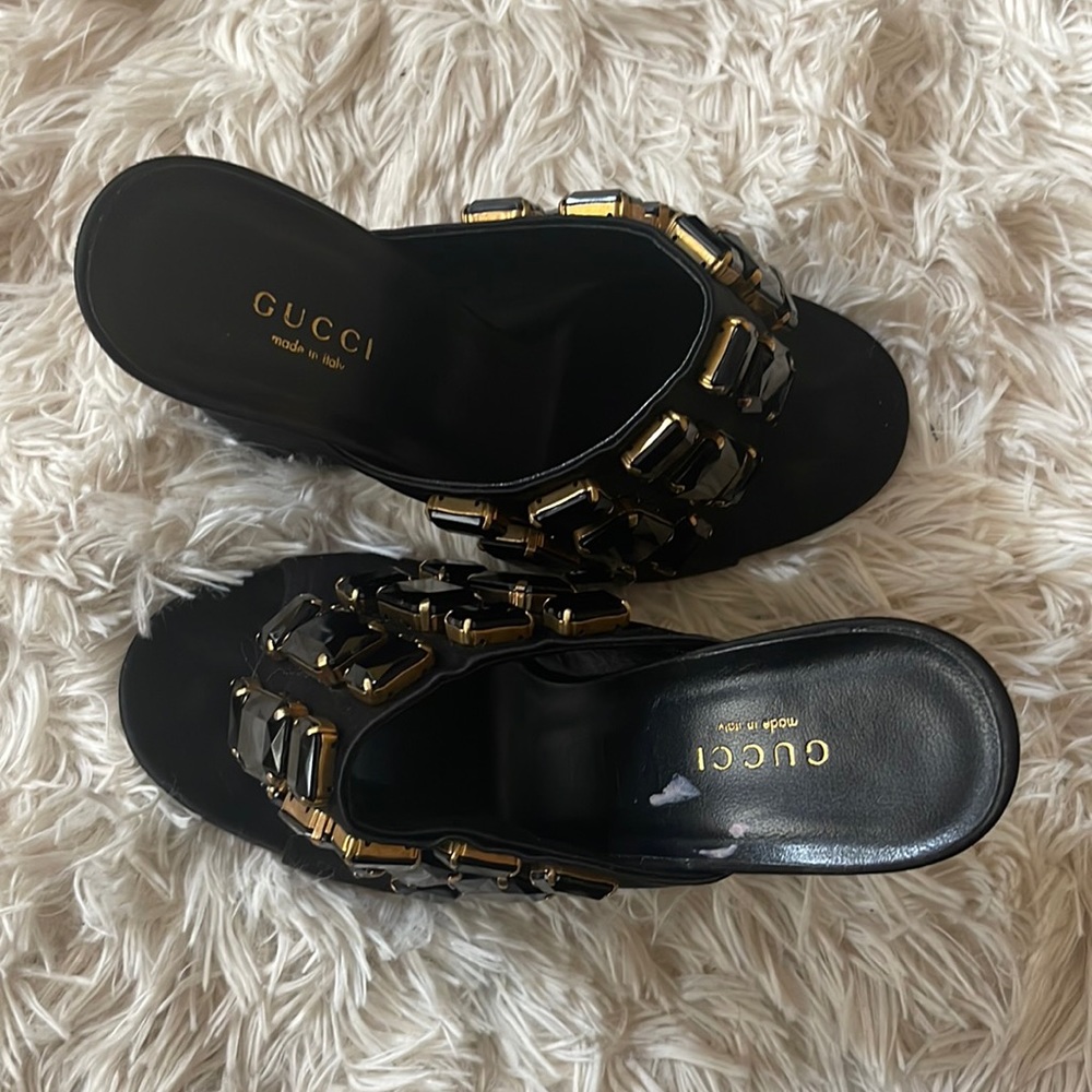 Gucci shoe size 8 worn once